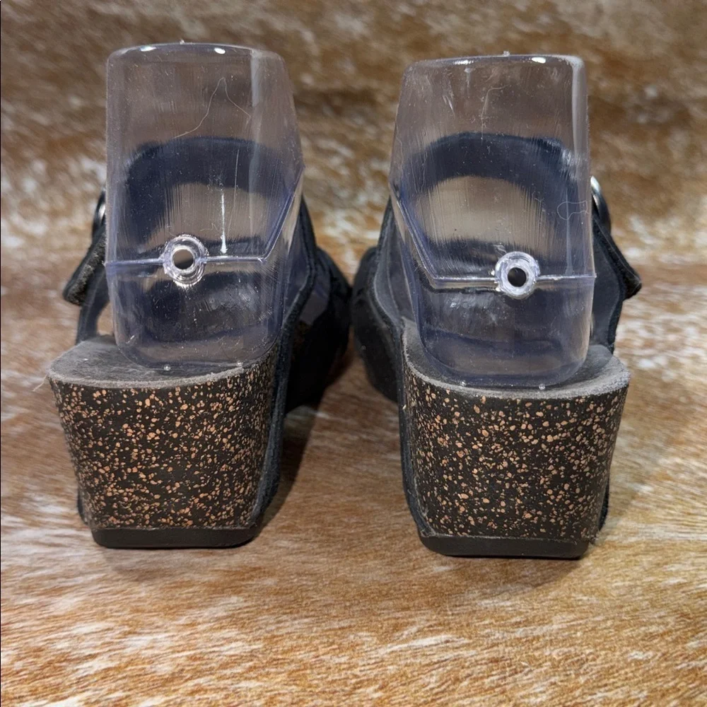 Dansko Susie Black Wedge Sandals Nubuck Leather EUC sz EU 37 Slip-On Comfort